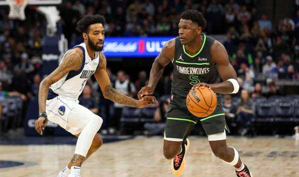 内对球员培 内对球员培