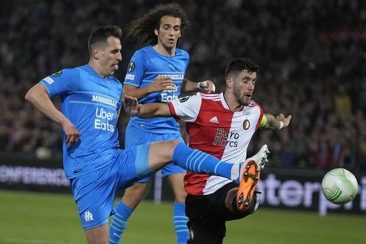 一次次逼抢 一次次逼抢