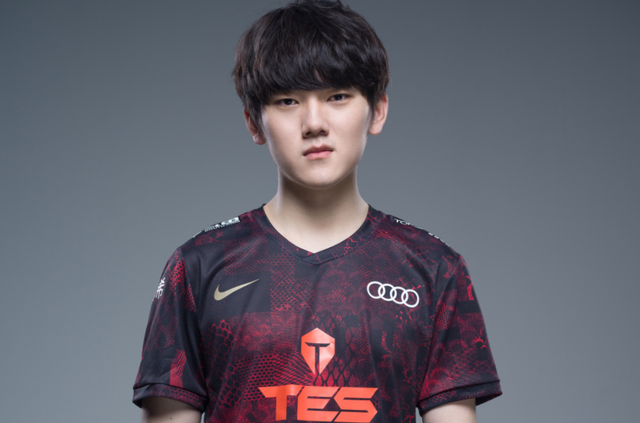 时穿上队服 时穿上队服