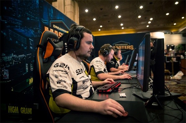 然成为新亮 然成为新亮