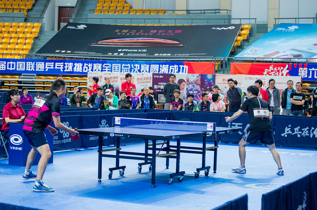 两名经验丰 两名经验丰